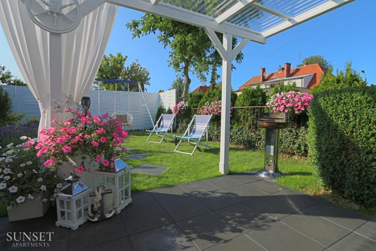 Sunset Apartments - Domek Z Ogrodem Grilem I Parkingiem! Swinoujscie Dış mekan fotoğraf