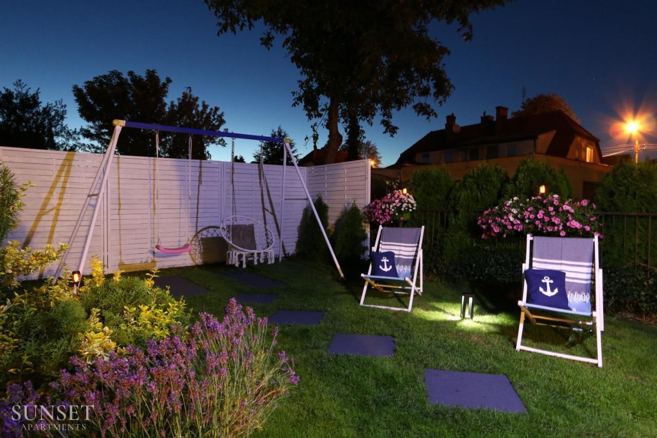 Sunset Apartments - Domek Z Ogrodem Grilem I Parkingiem! Swinoujscie Dış mekan fotoğraf