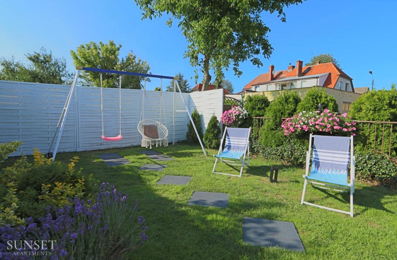 Sunset Apartments - Domek Z Ogrodem Grilem I Parkingiem! Swinoujscie Dış mekan fotoğraf